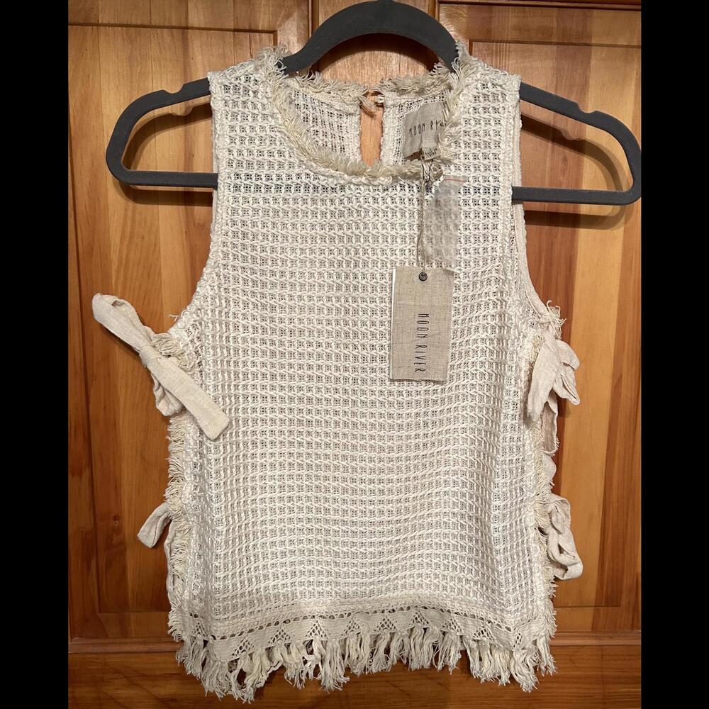 NWT Nordstrom Moon River Boho Side Ties  Sleeveless Top With Fringes